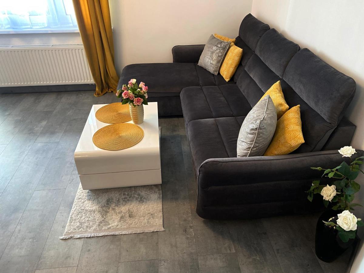 Apartament Sloneczny Apartment Jelenia Gora Luaran gambar