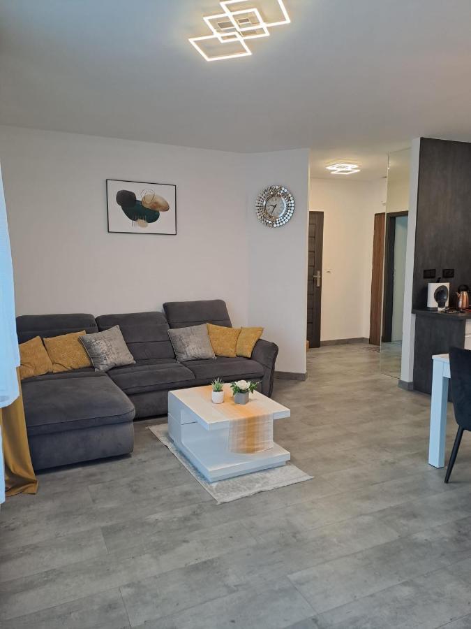 Apartament Sloneczny Apartment Jelenia Gora Luaran gambar
